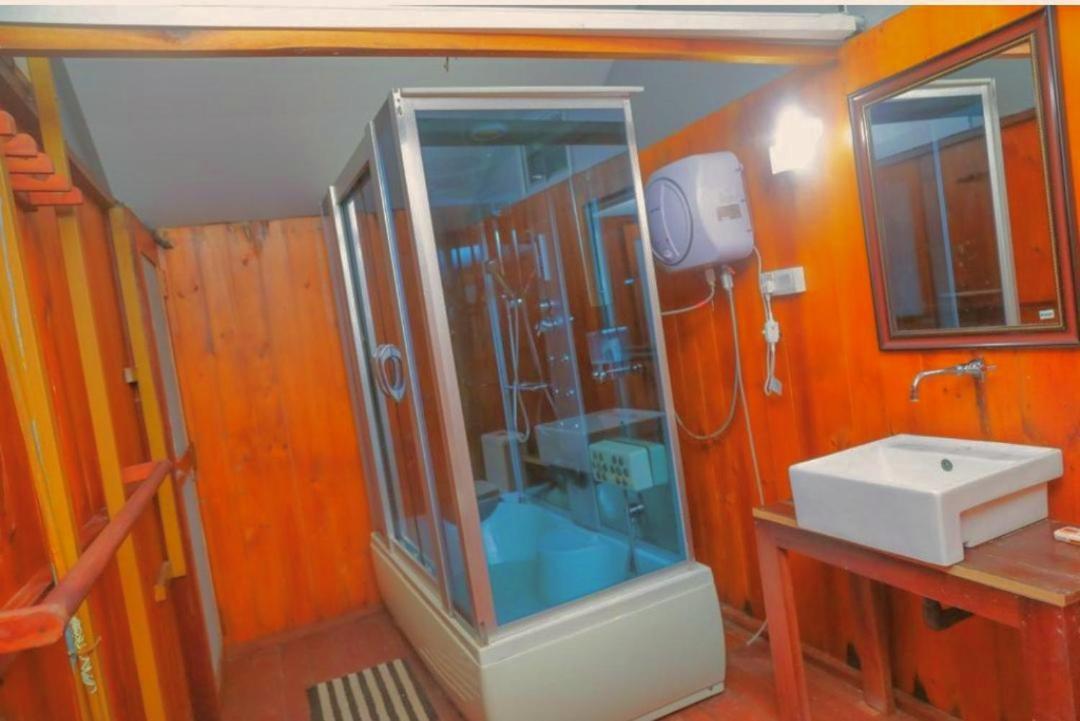 Yala Hotel Lion -Air Conditioned High Luxury Safari Camp מראה חיצוני תמונה